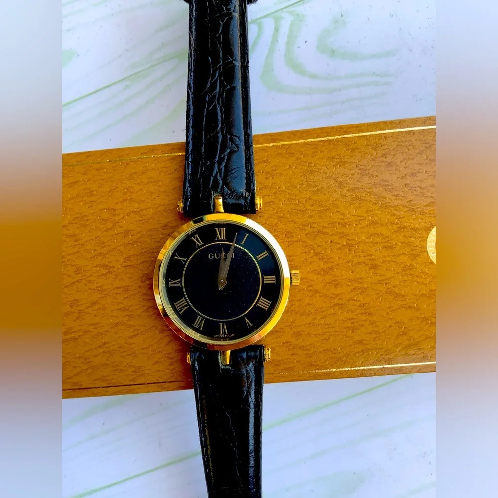 Authentic Gucci watch UNISEX 🖤💛🖤 - Picture 2 of 14
